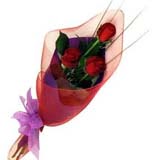 Çiçek satisi buket içende 3 gül çiçegi  İstanbul Taksim internetten çiçek satışı 