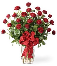 Sevgilime sıradışı hediye güller 24 gül  İstanbul Taksim online çiçek gönderme sipariş 