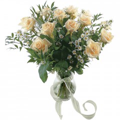 Vazoda 8 adet beyaz gül  İstanbul Taksim online çiçek gönderme sipariş 