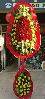 Çift katlı düğün açılış çiçek modeli  İstanbul Taksim 14 şubat sevgililer günü çiçek 