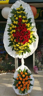 Çift katlı düğün açılış çiçek modeli  İstanbul Taksim çiçekçiler 
