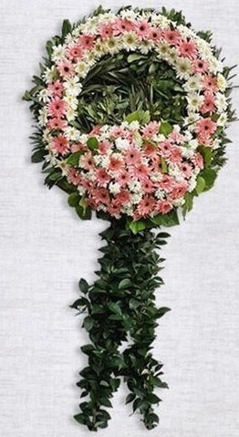 Cenaze çiçeği çiçek modeli  İstanbul Taksim hediye çiçek yolla 