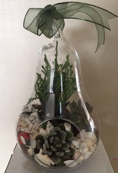 Orta boy armut terrarium 3 kaktüs  İstanbul Taksim çiçek online çiçek siparişi 