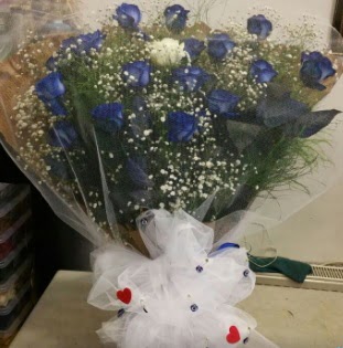 Mavi güllerden kız isteme buket çiçeği  İstanbul Taksim çiçekçi mağazası 