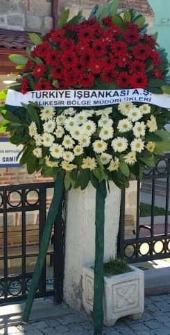 Cenaze çiçek modeli  İstanbul Taksim cicekciler , cicek siparisi 