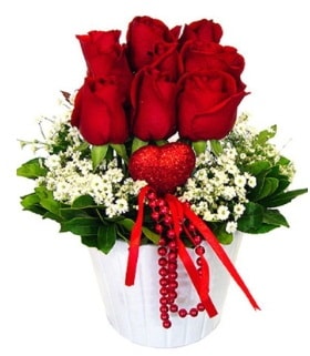 9 kırmızı gül seramik ve kalp çubuk  İstanbul Taksim çiçek yolla , çiçek gönder , çiçekçi  
