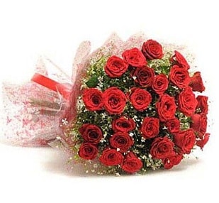 27 Adet kırmızı gül buketi  İstanbul Taksim çiçek gönderme 