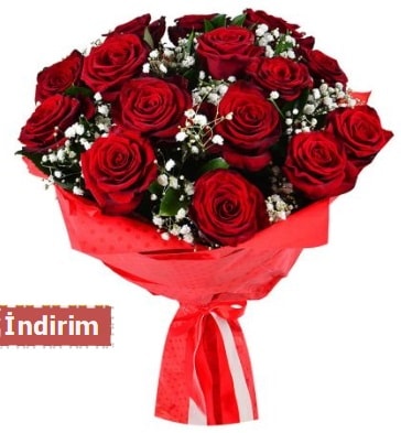 12 Adet kırmızı aşk gülleri  İstanbul Taksim çiçek gönderme sitemiz güvenlidir 